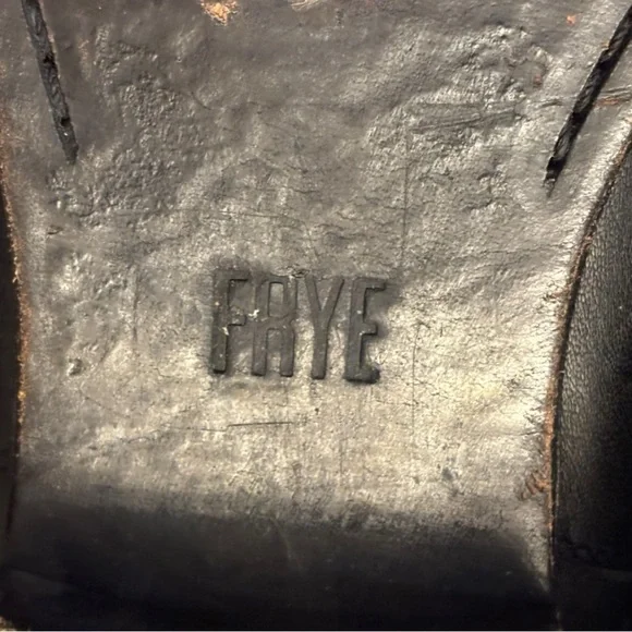 Frye Carly Leather Zip Chelsea Booties Black Size 9.5 - Picture 9 of 9